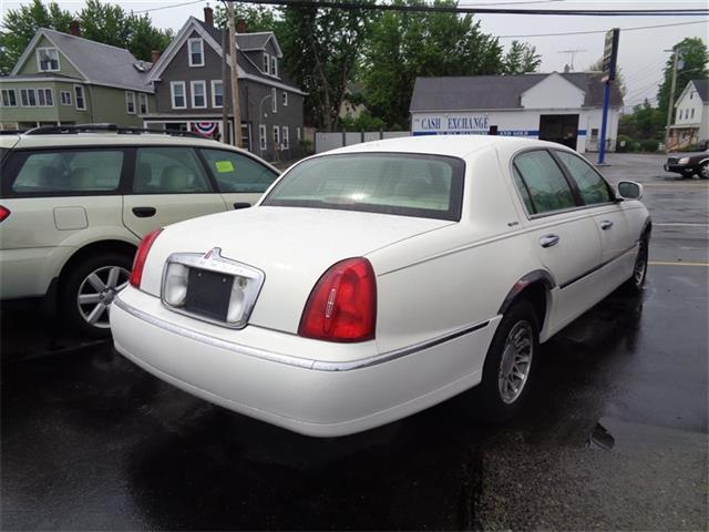 Lincoln town car 2002